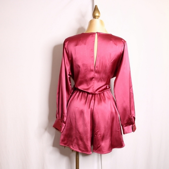 NWT ZARA Satin Tie Waist Romper with Gold buckle in Marsala (Mauve), Size Small - Picture 6 of 11